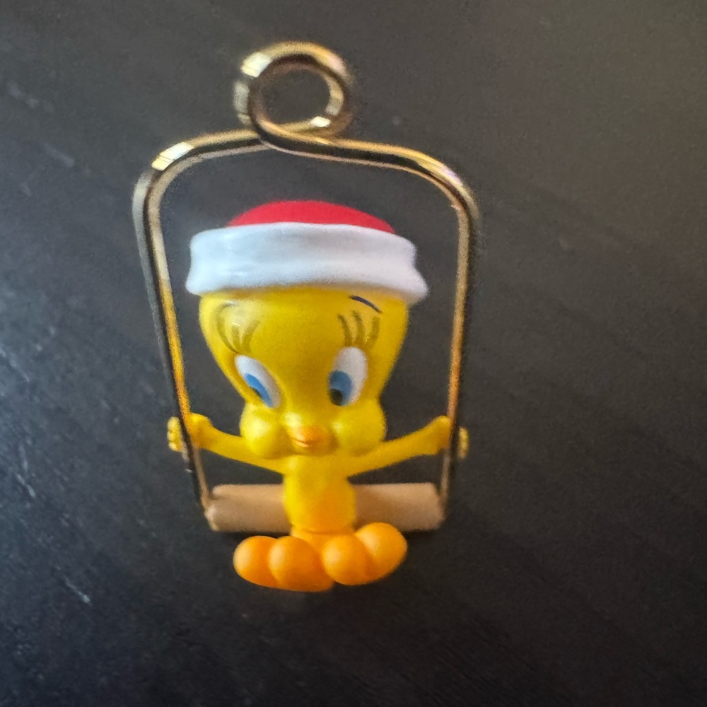 Hallmark Tweety Keepsake Christmas mini ornament 2000. 1”